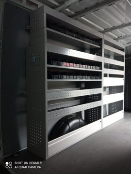 Конструкция сервисного автобуса, стеллажи