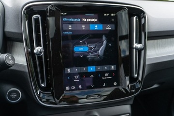 Volvo XC40 Crossover Facelifting 2.0 B4 197KM 2024 Volvo XC 40 B4 197 KM Ultra Dark Mild Hybrid, zdjęcie 30