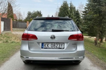 Volkswagen Passat B7 Variant 1.6 TDI CR DPF BlueMotion 105KM 2012 Volkswagen Passat Volkswagen Passat 1.6 TDI DPF BlueMot Highline 1.6 Diesel, zdjęcie 8