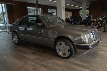 Mercedes W124 Coupe 3.0 180KM 1988 Mercedes-Benz 300 CE Coupe – Klasyka w najlepszym wydaniu | 1988 | 3.0, zdjęcie 1