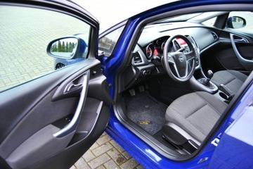 Opel Astra J Hatchback 5d Facelifting 1.4 87KM 2013 Opel Astra Niski przebieg, oryginał lakier, zdjęcie 8