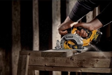 НАБОР ИЗ 6 КОМБИНИРОВАННЫХ ЭЛЕКТРОИНСТРУМЕНТОВ DEWALT DCK611P1D2 ОТВЕРТКА С ПРИВОДОМ 12 В