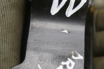 РУЧКА СДВИЖНОЙ ДВЕРИ 701843730B VW T4 FL