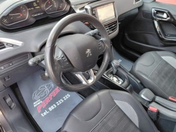 Peugeot 2008 I SUV Facelifting 1.2 PureTech 110KM 2019 Peugeot 2008 Automat Klimatronik Komputer Tempomat 1.2 Benzyna 110KM, zdjęcie 10