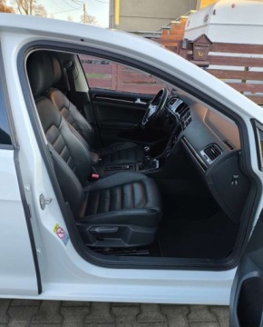 Volkswagen Golf VII Hatchback 3d 2.0 TDI-CR DPF 150KM 2014 Volkswagen Golf Volkswagen Golf 2.0 BlueTDI Highline 2.0 Diesel 150KM, zdjęcie 12