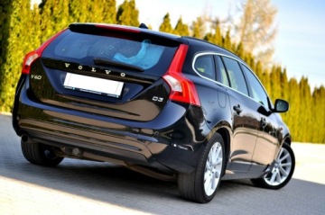 Volvo V60 I Kombi Facelifting 2.0 D3 136KM 2014 Volvo V60 2.0 D3 5-Cylindrów Lift Digital Led, zdjęcie 29