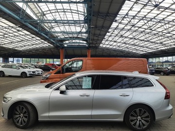 Volvo V60 II  Kombi 2.0 D4 190KM 2019 Volvo V60 II AUTOMAT !! diesel, EURO6, FAKTURA VAT !!!, zdjęcie 5