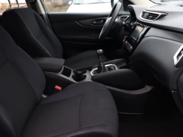 Nissan Qashqai II Crossover 1.2 DIG-T 115KM 2014 Nissan Qashqai 1.2 DIG-T, Klima, zdjęcie 8