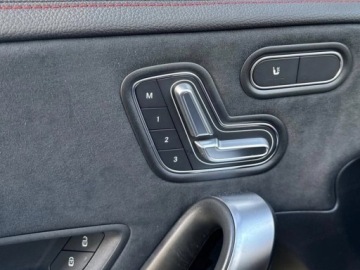 Mercedes CLA C118/X118 Coupe Facelifting 1.3 200 163KM 2025 MERCEDES-BENZ CLA 200 AMG Line Sedan 1.3 (163KM) 2025, zdjęcie 11