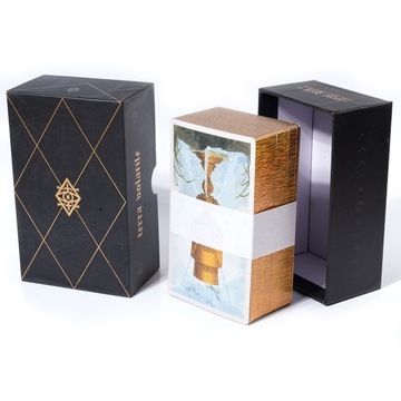 The Terra Volatile High-end gold margin Tarot