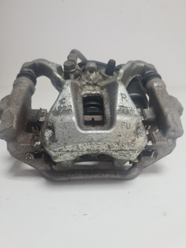 B131- TŘMEN TOYOTA C-HR CHR PRAVÝ ZADNÍ A006B119 / 4922