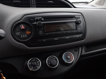 Toyota Yaris III Hatchback 5d Facelifting 1.0 VVT-i 69KM 2016 Toyota Yaris 1.0 VVT-i, Salon Polska, Klima, zdjęcie 11