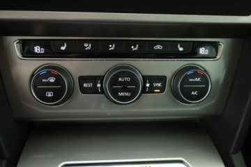 Volkswagen Passat B8 Variant 2.0 TDI BlueMotion SCR 190KM 2018 VW Passat 2.0 TDI, Salon Polska, Serwis ASO, zdjęcie 9