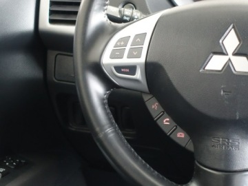 Mitsubishi Outlander II 2.4 MIVEC 170KM 2009 Mitsubishi Outlander 2.4, zdjęcie 24