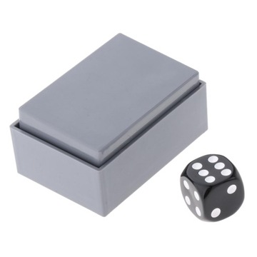 Предвидеть кости крупным планом Уличный трюк Трюк Кляп Шестигранная опора для игральных костей