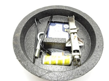 Ремкомплект домкрата, ключ-отвертка, Suzuki Swift MK7