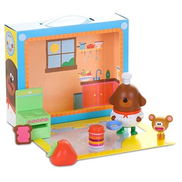 Hey Duggee Toy, Duggee Kitchen Set with Play Figures, On The Go Play Figuri