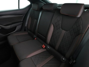 Skoda Octavia IV RS Liftback 2.0 TDI SCR 200KM 2022 Škoda Octavia Skoda Octavia RS 200KM Virtual Navi, zdjęcie 16