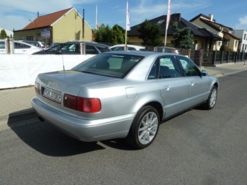 Audi A8 D2 Sedan 3.7 230KM 1996 Audi A8 AUTOMATSKORYKLIMATYZACJAXENONY 3.7 Benzyna 230KM, zdjęcie 3
