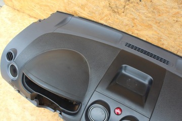 DESKA ROZDĚLOVAČE KONZOLA MITSUBISHI COLT VI Z30 KOMPLETNÍ EVROPA