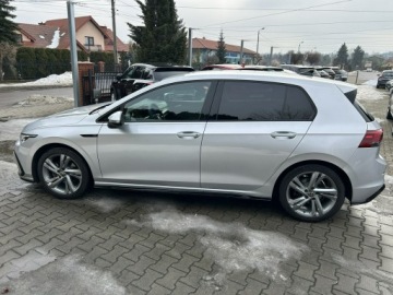 Volkswagen Golf VIII Variant 1.5 eTSI 150KM 2021 Volkswagen Golf 1.5 TSi DSG R-Line, zdjęcie 12
