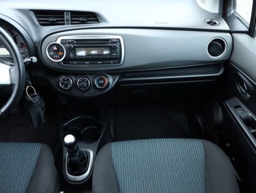 Toyota Yaris III Hatchback 5d 1.0 VVT-i 69KM 2012 Toyota Yaris 1.0 VVT-i, Salon Polska, Klima, zdjęcie 7