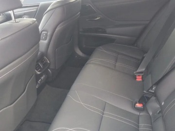 Lexus ES VII (XV70) Sedan Facelifting 300h 218KM 2024 Od ręki - 300h Omotenashi 2.5 E-CVT 218KM | Szyberdach!, zdjęcie 6