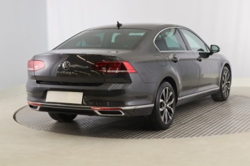 Volkswagen Passat B8 Limousine Facelifting 2.0 TDI SCR 200KM 2021 VW Passat 2.0 TDI, Salon Polska, Serwis ASO, zdjęcie 4
