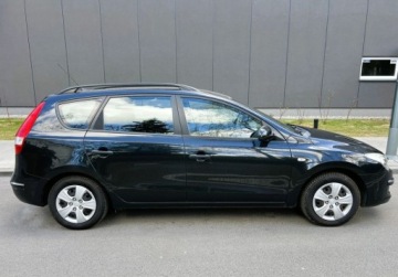 Hyundai i30 I CW 1.4 DIHC CVVT 109KM 2009 Hyundai i30 klima Isofix Relingi Warszawa 1.4 Benzyna 109KM, zdjęcie 26