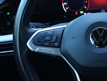 Volkswagen Golf VIII Variant 1.5 eTSI 130KM 2022 VW Golf 1.5 eTSI, Salon Polska, 1. Właściciel, zdjęcie 21