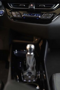 Toyota C-HR I Crossover Facelifting 1.8 Hybrid 122KM 2021 Toyota C-HR 1.8 Hybrid Style 1.8 Hybryda 122KM, zdjęcie 25