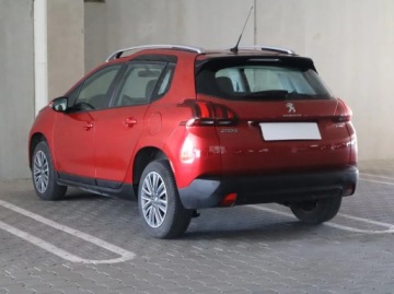 Peugeot 2008 I SUV Facelifting 1.2 PureTech 110KM 2016 Peugeot 2008 1.2 PureTech, Salon Polska, zdjęcie 3
