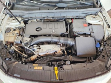 Mercedes GLB 2020 Mercedes-Benz GLB 250 2020 2.0 Benzyna 221KM, zdjęcie 6
