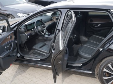 Mercedes Klasa E W213 2021 Mercedes E300de 306ps Lift Exclusive ACC hak Drive Pilot Blis Webasto Skóra, zdjęcie 9