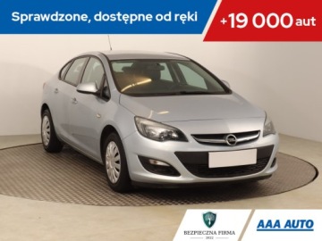 Opel Astra J Sedan 1.6 Twinport ECOTEC 115KM 2016 Opel Astra 1.6 16V, Salon Polska, Serwis ASO