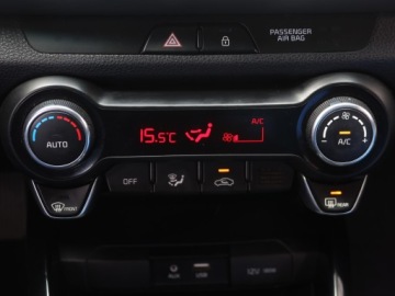 Kia Stonic I Crossover 1.0 T-GDI 120KM 2019 Kia Stonic 1.0 T-GDI, Salon Polska, Serwis ASO, zdjęcie 12