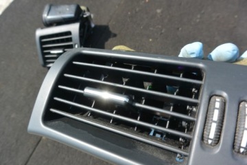 ВЕНТИЛЯЦИОННЫЕ ОТВЕРСТИЯ KPL MERCEDES R W251