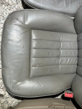 Sėdynės, pilka oda, A8 D2 Lift Audi, šildomos – nuotrauka 6