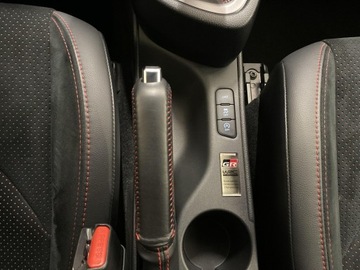 Toyota Yaris IV GR Hatchback 1.6 261KM 2021 Toyota Yaris GR 1.6 Dynamic III (2011-2019), zdjęcie 16