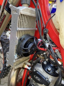 Крышки радиатора, вентилятор Beta 250/300 RR 20-23