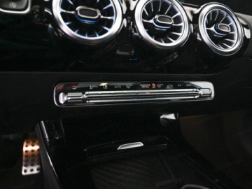 Mercedes Klasa A W177/V177 Hatchback AMG Facelifting 2.0 A45S 421KM 2026 A Klasa 45 S AMG 4-Matic+ 2.0 (421KM) 2026, zdjęcie 10