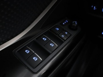 Toyota C-HR I Crossover 1.8 Hybrid 122KM 2019 Toyota C-HR automat navi grzane fotele kamera LED, zdjęcie 32