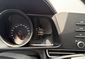 Hyundai Elantra VII Sedan 1.6 MPI 123KM 2022 Hyundai Elantra 1.6 MPI 123KM Modern CVT Salon PL FV23 1.6 Benzyna 123KM, zdjęcie 18