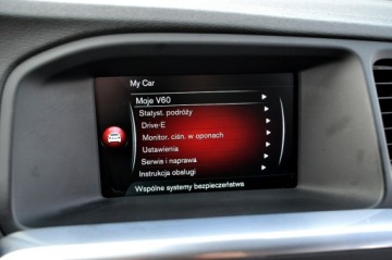 Volvo V60 I Kombi Facelifting 2.0 D3 DRIVE-E 150KM 2016 Volvo V60 Black Edition LiFt 2,0 D3 150Km Ledy, zdjęcie 32