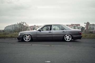 KOMPLETNY ZESTAW AIRRIDE MERCEDES W124 (E-KLASA) Z AIR MANAGEMENT. AIR W124