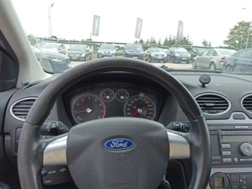 Ford Focus I Sedan 1.8 16V 115KM 2005 Ford Focus Ford Focus 1.8 Benzyna 116KM, zdjęcie 8