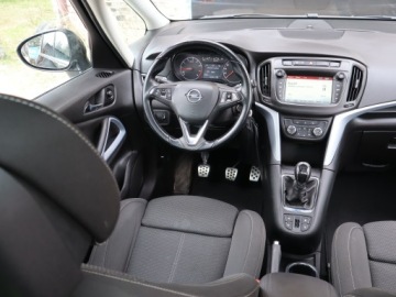 Opel Zafira C Tourer 1.4 Turbo ECOTEC 120KM 2016 Opel Zafira Tourer 1.4 Turbo, 7 miejsc, Navi, zdjęcie 6
