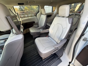 Chrysler Pacifica II 3.6 V6 291KM 2017 Chrysler Pacyfica 3.6 V6 291KM Limited! PDC! Kamera 360!, zdjęcie 18