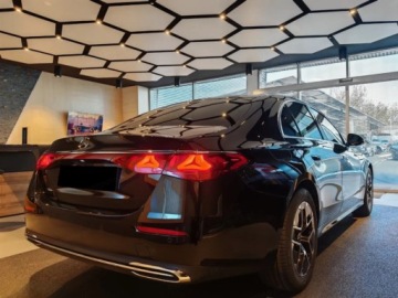 Mercedes Klasa E W214 Sedan 2.0 220d 197KM 2025 E Klasa 220 d Avantgarde 2.0 (197KM) 2025, zdjęcie 2