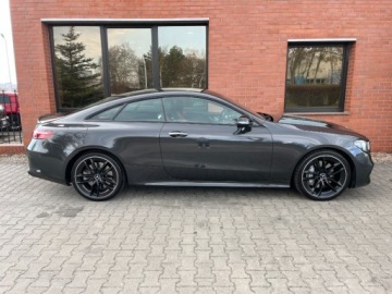 Mercedes Klasa E W213  Coupe AMG Facelifting 3.0 E53 435KM 2021 Mercedes-Benz Klasa E 3.0 benzyna 435 KM E 53 AMG 4 matic NISKI PRZEBI, zdjęcie 35